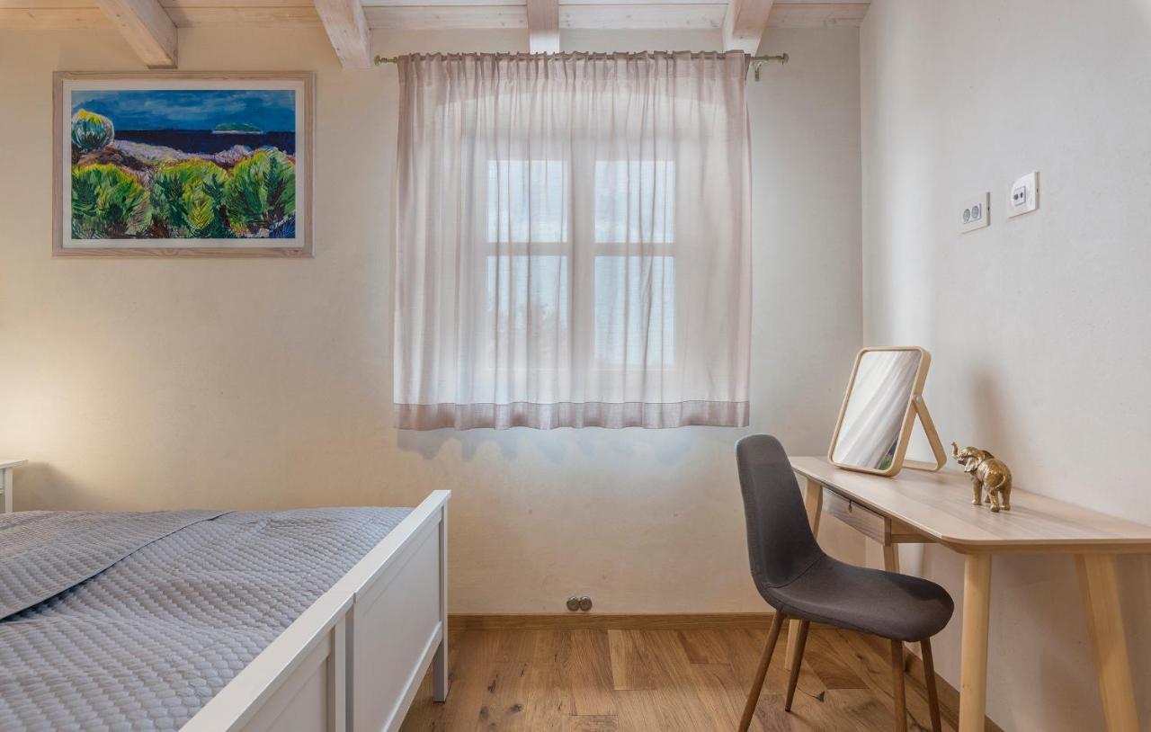 Villa-Osmium Smoljanci ภายนอก รูปภาพ